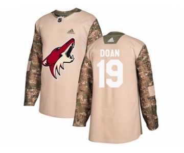 Men Adidas Phoenix Coyotes #19 Shane Doan Camo Authentic 2017 Veterans Day Stitched NHL Jersey